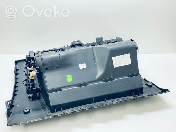 Skoda Octavia Mk2 (1Z) Kit de boîte à gants 1Z1857097H