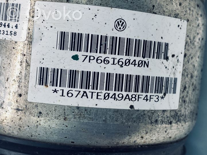 Volkswagen Touareg II Amortiguador/suspensión neumática delantera 7P6616040N
