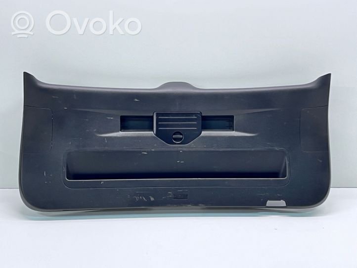 Volkswagen Touareg II Tailgate trim 7P6867601