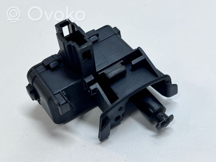 Volkswagen Touareg II Fuel tank cap lock motor 7P0810773D