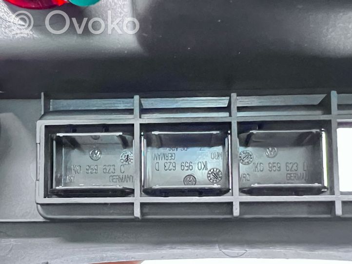 Volkswagen Jetta V Główny schowek tunelu środkowego 1K0857925C