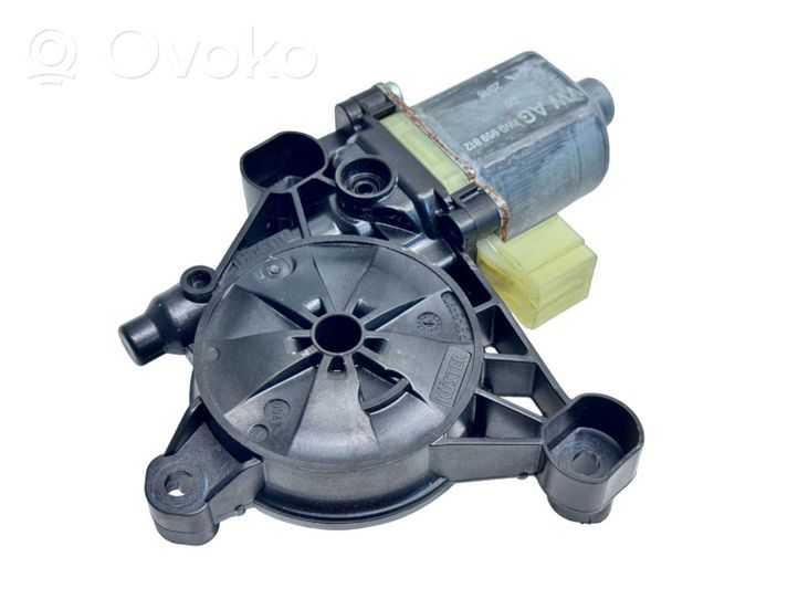 Audi A4 S4 B9 Galinis varikliukas langų pakėlėjo 8W0959812