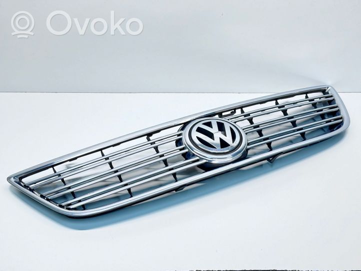 Volkswagen Phaeton Grotelės priekinės 3D0853653
