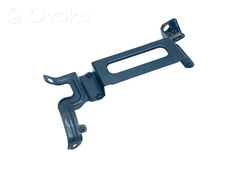 Hyundai i30 Supporto centralina motore 368762A600