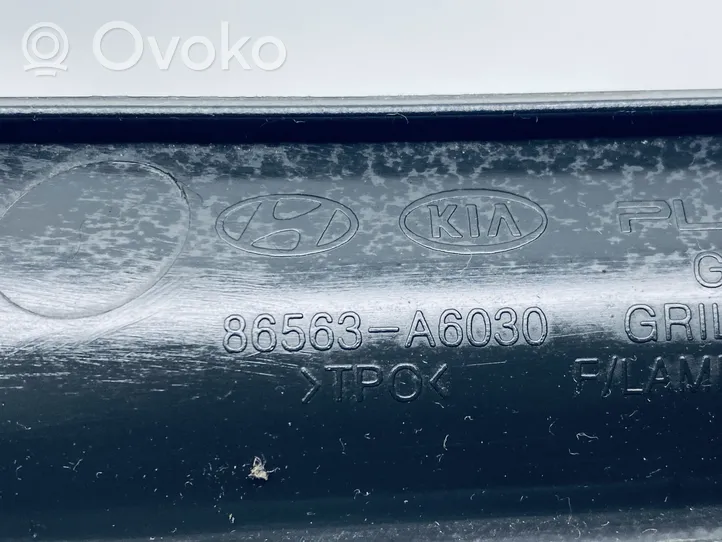 Hyundai i30 Verkleidung Nebelscheinwerfer / Gitter vorne 86563A6030