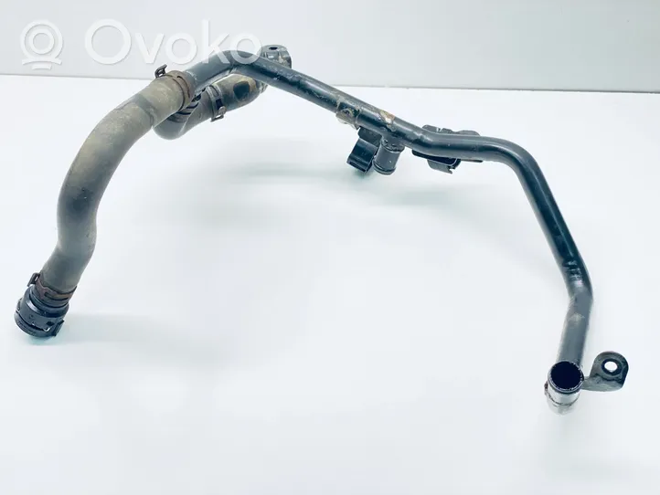 Volkswagen Golf VII Moottorin vesijäähdytyksen putki/letku 5Q0121070AH