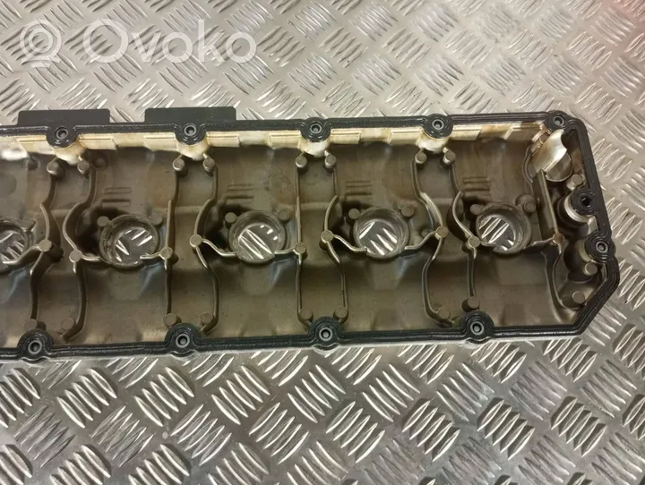 BMW M5 Kita variklio galvutės detalė 7834621