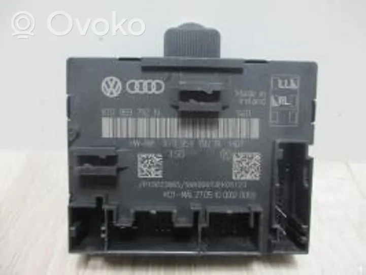 Audi A4 S4 B8 8K Oven keskuslukituksen ohjausyksikön moduuli 