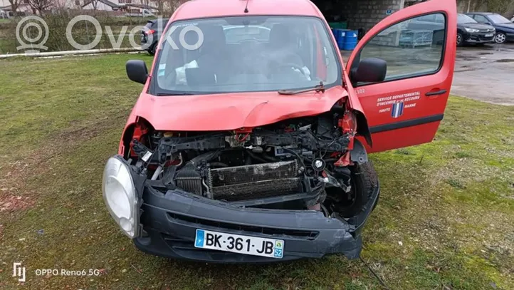 Renault Kangoo II Takapuskurin kannake 