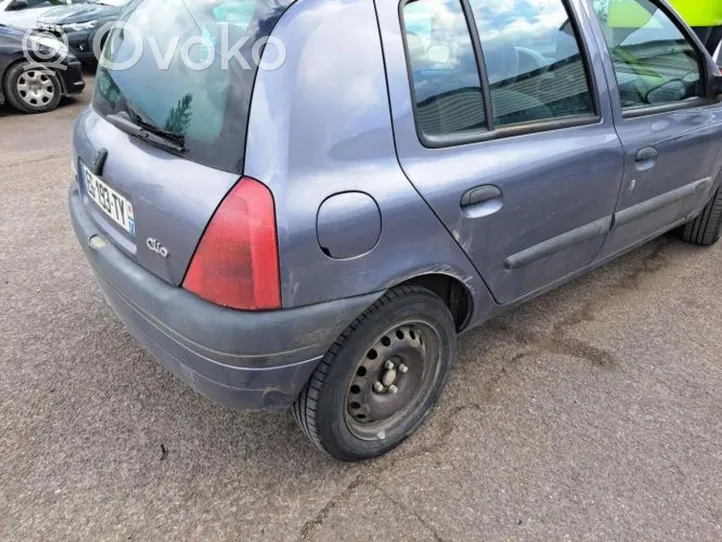 Renault Clio III Belka osi tylnej 7701472472