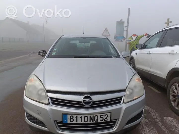 Opel Astra G Osłona górna silnika 13114644