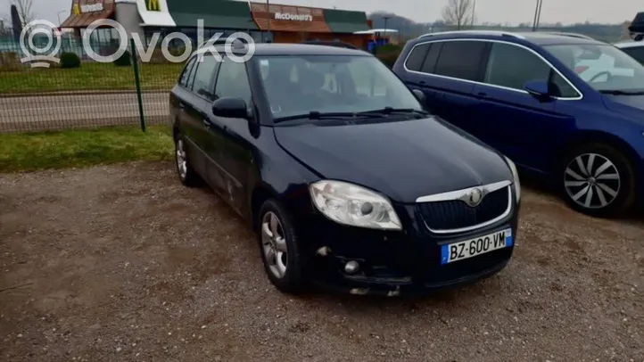 Skoda Fabia Mk2 (5J) Belka zderzaka przedniego 5J0807109B