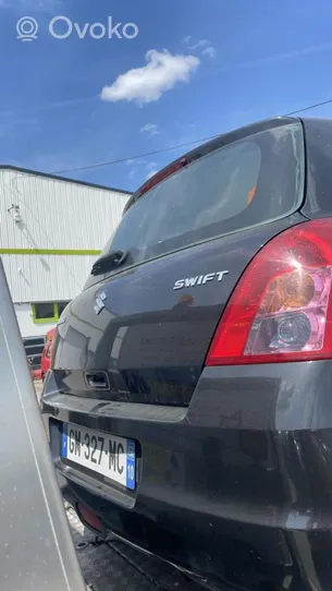 Suzuki Swift Pare-boue arrière 7552163J00