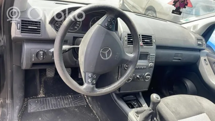 Mercedes-Benz A W169 Galinė sandarinimo guma (ant kėbulo) 1697370630