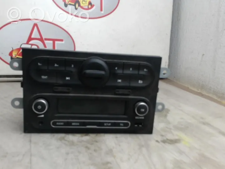 Renault Twingo III Panel / Radioodtwarzacz CD/DVD/GPS 281156012R