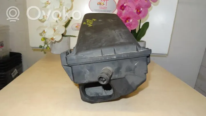 Seat Leon (1M) Caja del filtro de aire 