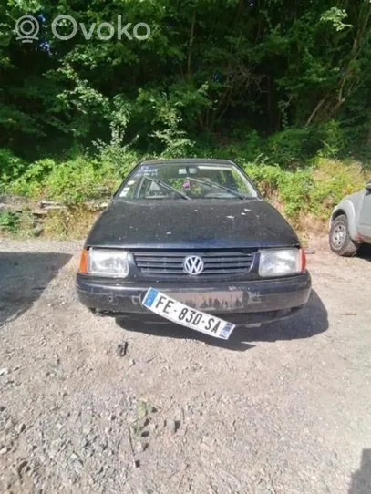 Volkswagen Polo III 6N 6N2 6NF Zamek pokrywy przedniej / maski silnika 1H0823509B