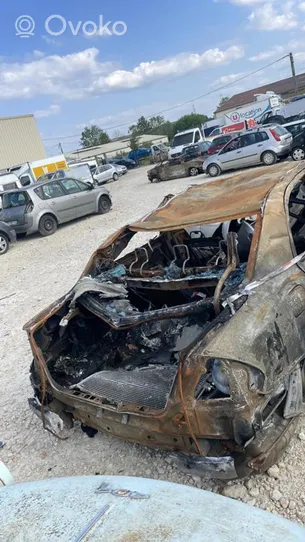 Mercedes-Benz E AMG W211 Moldura embellecedora del guardabarros trasero 