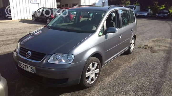 Volkswagen Touran I Staffa di montaggio del radiatore 