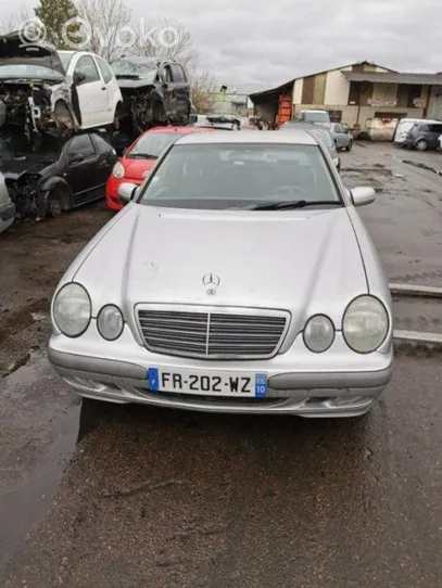 Mercedes-Benz E AMG W210 Charnière, capot moteur 2108800728