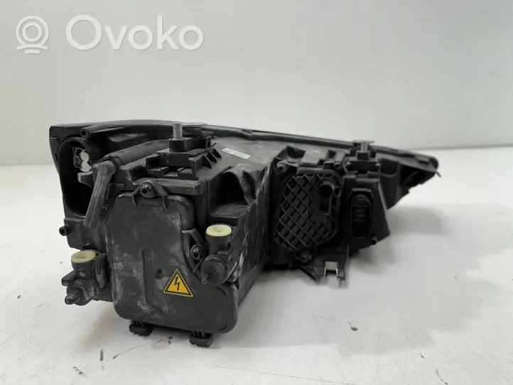 Audi A1 Lampa przednia 8XA941005B