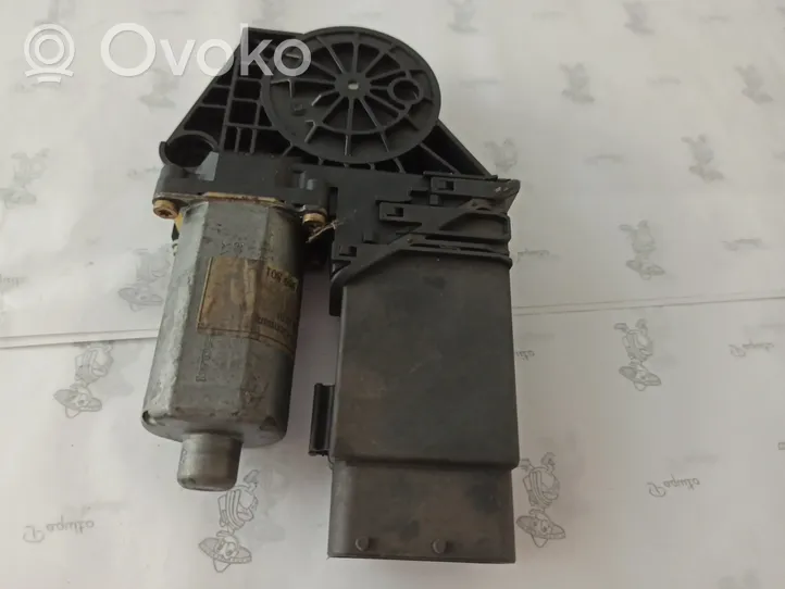 Volkswagen PASSAT B5 Front window lifting mechanism without motor 