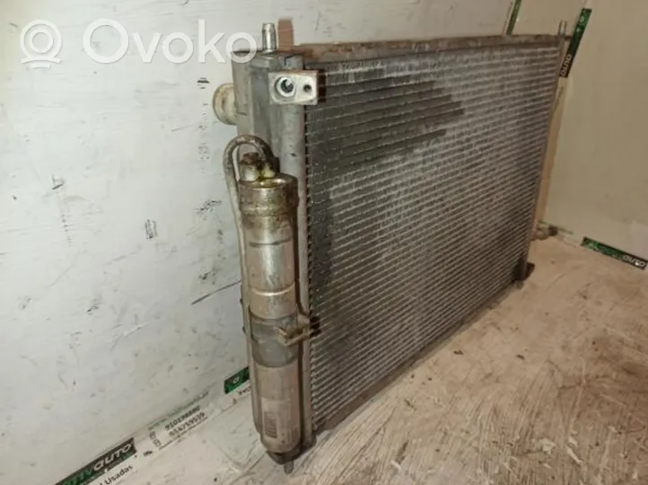 Renault Clio III Radiateur de refroidissement 