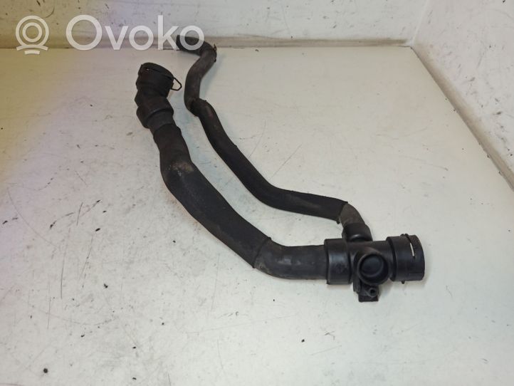 Audi A4 S4 B6 8E 8H Durite de refroidissement tube 