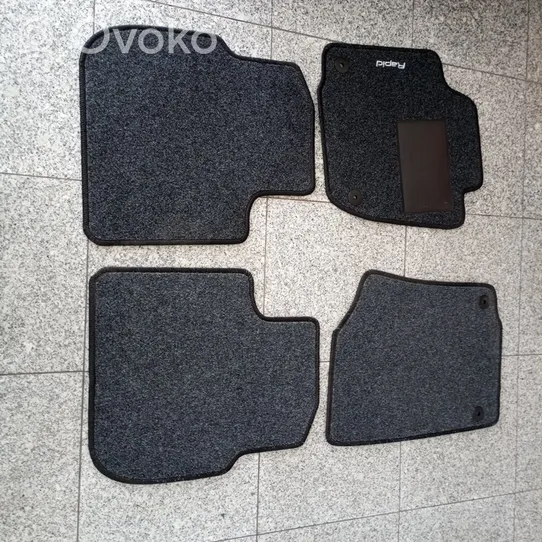 Skoda Rapid (NH) Kit tapis de sol auto 