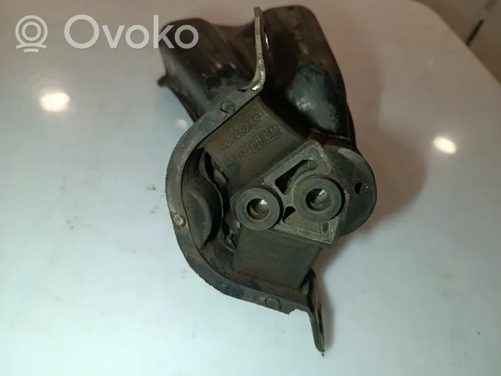 Opel Corsa B Engine mount bracket 