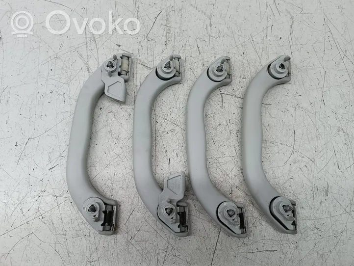 Volkswagen PASSAT B5.5 Front door interior handle 