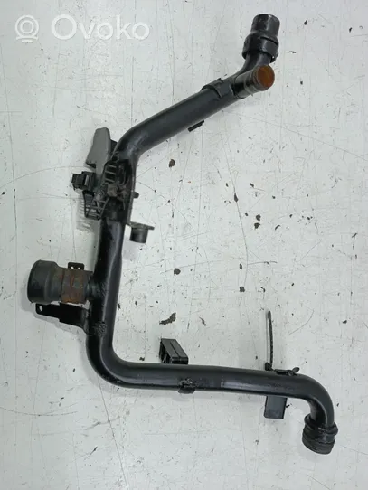 Volkswagen PASSAT B5.5 Coolant pipe/hose 