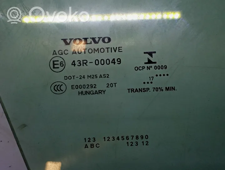 Volvo V40 Cross country Pagrindinis priekinių durų stiklas (keturdurio) 