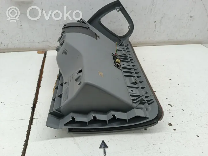 Peugeot 406 Panelės stalčiuko/lentinėlės paklotėlis 