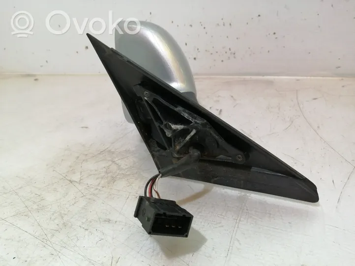 Audi A4 S4 B5 8D Front door electric wing mirror 