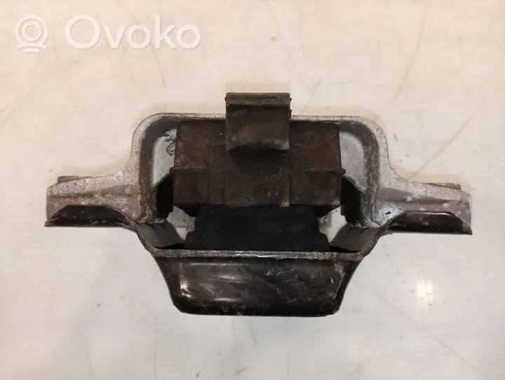 Volkswagen Golf V Engine mount bracket 