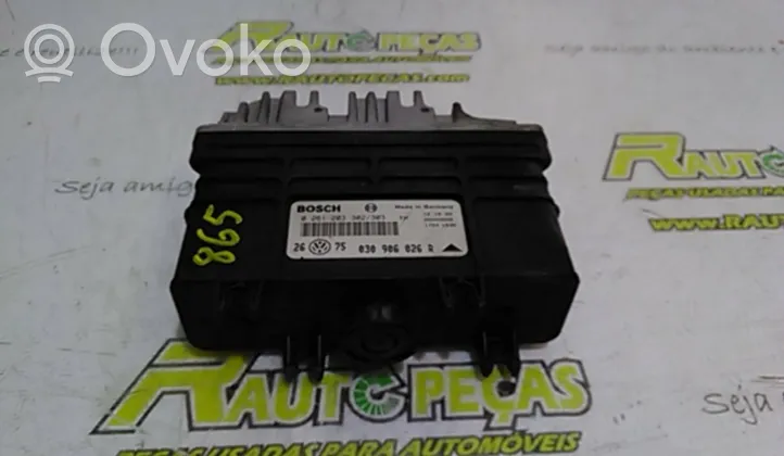 Volkswagen Golf III Calculateur moteur ECU 