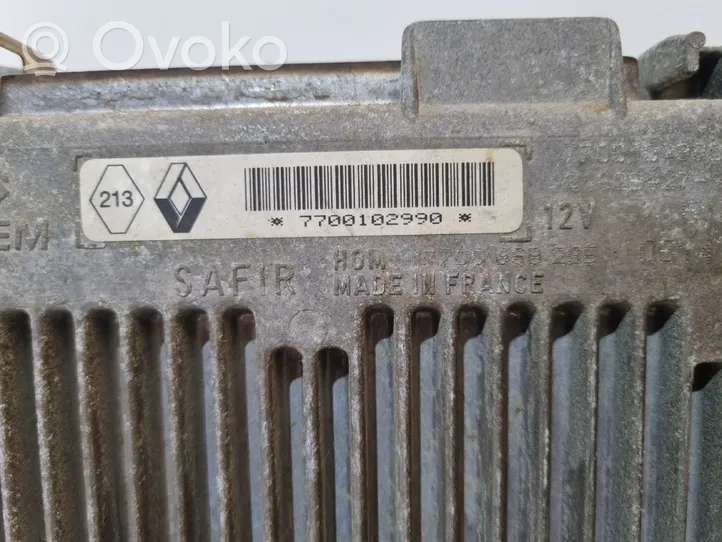 Renault Clio I Variklio valdymo blokas 