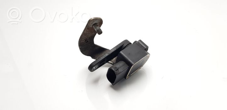 BMW 3 E46 Sensore di livello faro/fanale 6763736