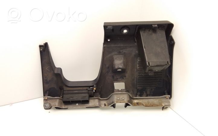 Mitsubishi Colt Paneļa dekoratīvās apdares vairogs (apakšējais) MB522655