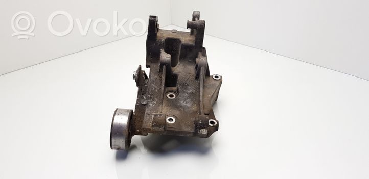 Peugeot 406 Support de générateur / alternateur 96348183