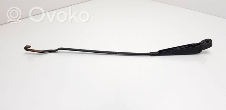 Opel Vectra A Brazo del limpiaparabrisas delantero 90228479