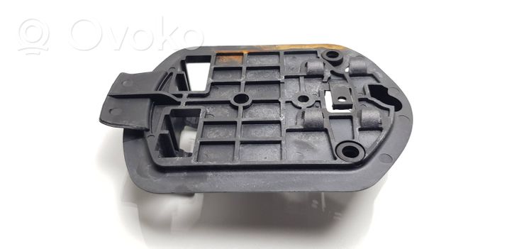 Mercedes-Benz CLK A209 C209 Staffa supporto del triangolo d’emergenza 2118900814