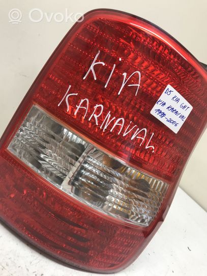KIA Carnival Задний фонарь в кузове 12V27W