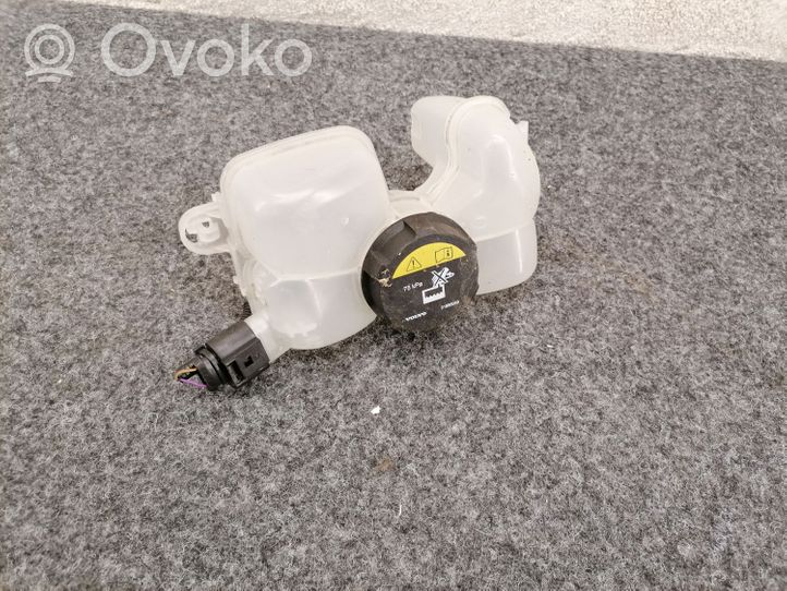 Volvo XC90 Vase d'expansion / réservoir de liquide de refroidissement 