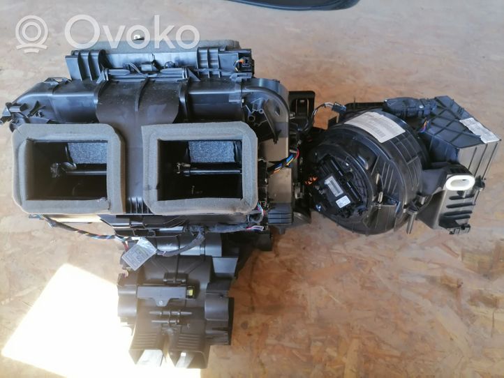 BMW X5 F15 Salono oro mazgo komplektas 9349271