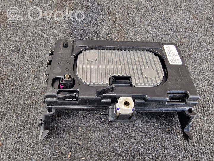 BMW 5 G30 G31 Moduł ładowania bezprzewodowego 8782146