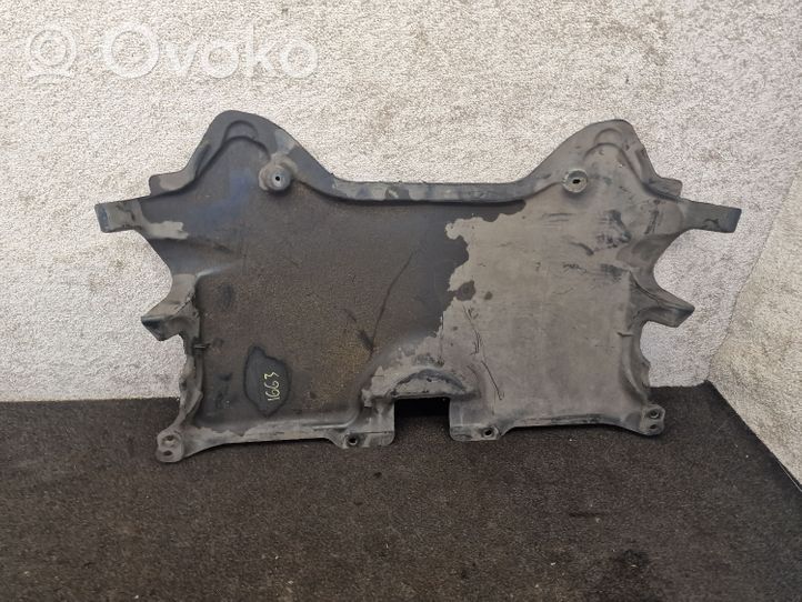 Mercedes-Benz C W204 Protezione anti spruzzi/sottoscocca del motore A2045242430