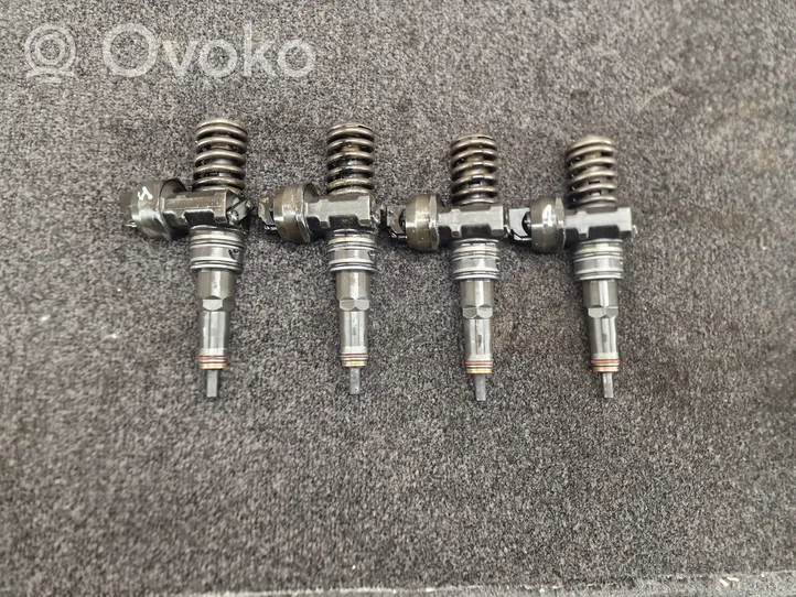 Audi A4 S4 B6 8E 8H Sprauslu komplekts 038130073AN