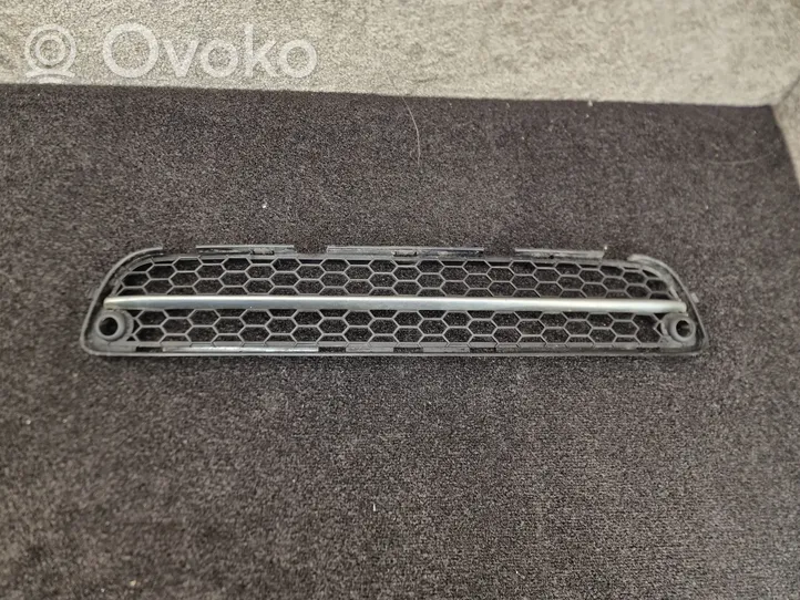 Volvo S80 Front bumper lower grill 30678421